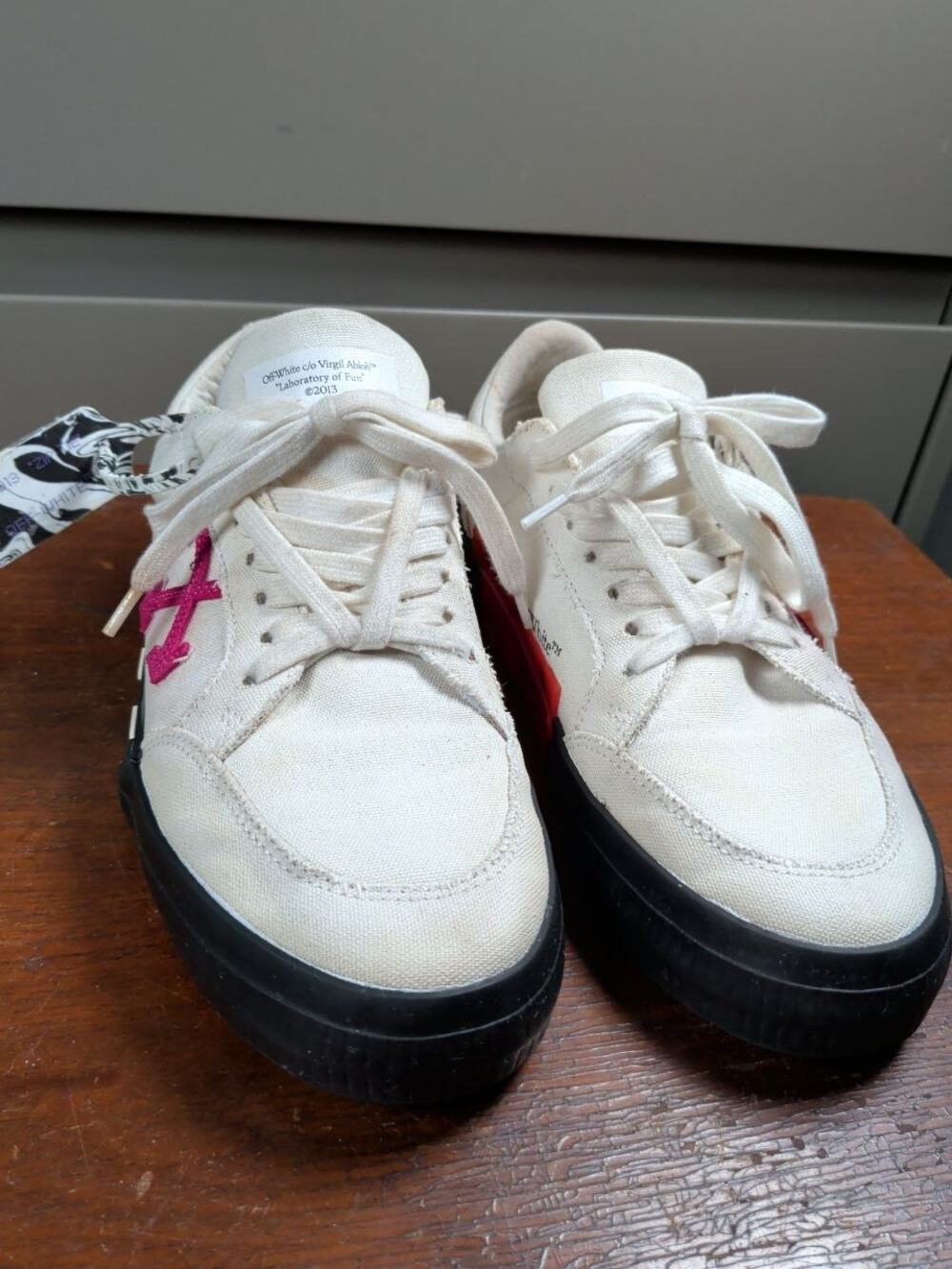Off-White Low Vulcanized Eco Canvas White Fuchsia Sneakers EU 40 Men 7 Women 9